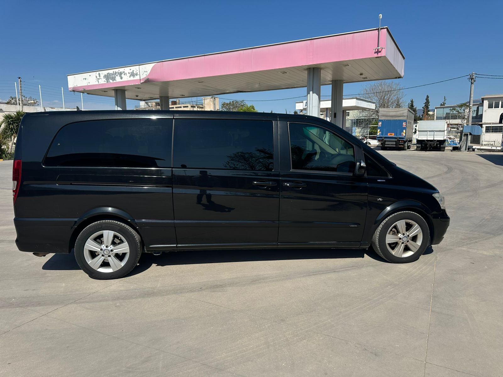 Athens minivan